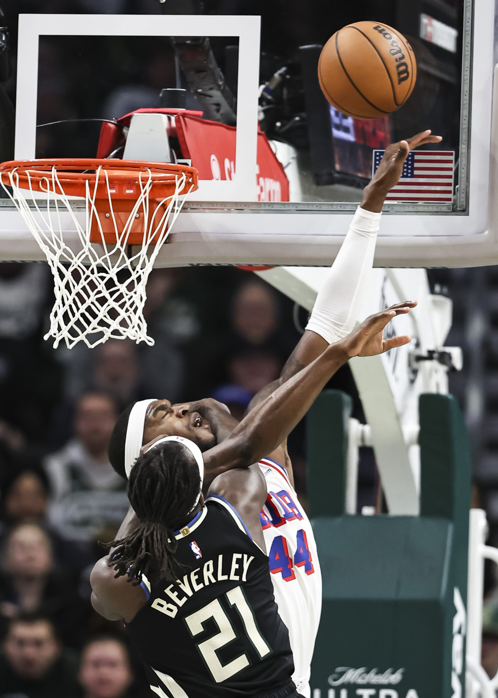 关于费耶诺德迎NBA常规赛关键赛，今晨调整名单，质疑声仍在，年轻球员得到机会的信息