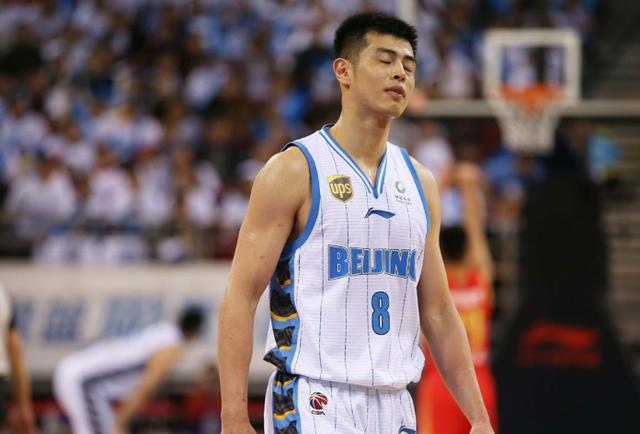 今晨体能课后；埃因霍温战术微调备战CBA常规赛；赛场秩序良好；训练强度明显提升的简单介绍