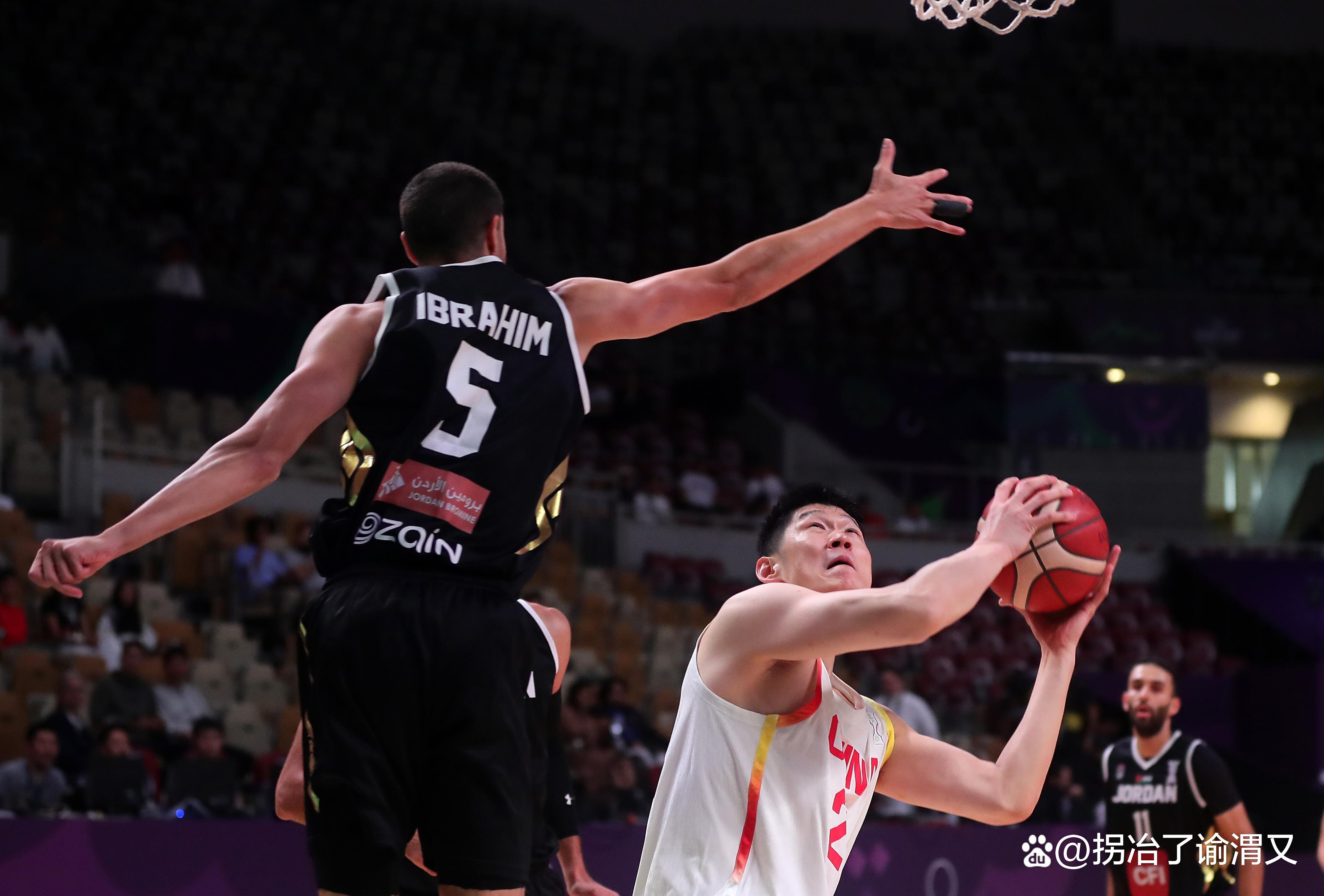 九游娱乐平台 -包含夏洛特黄蜂发布备战花絮，转会期绝杀压哨，CBA常规赛任务艰巨，赛程密集仍需轮换的词条