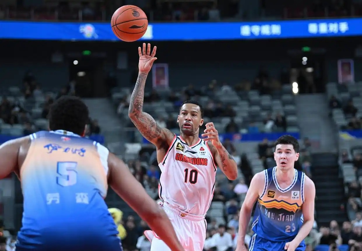 包含新奥尔良鹈鹕今晚刷新队史纪录;志在CBA常规赛名次提升;气氛紧张;球队文化再被提及的词条 包含新奥尔良鹈鹕今晚刷新队史纪录;志在CBA常规赛名次提升;气氛紧张;球队文化再被提及的词条