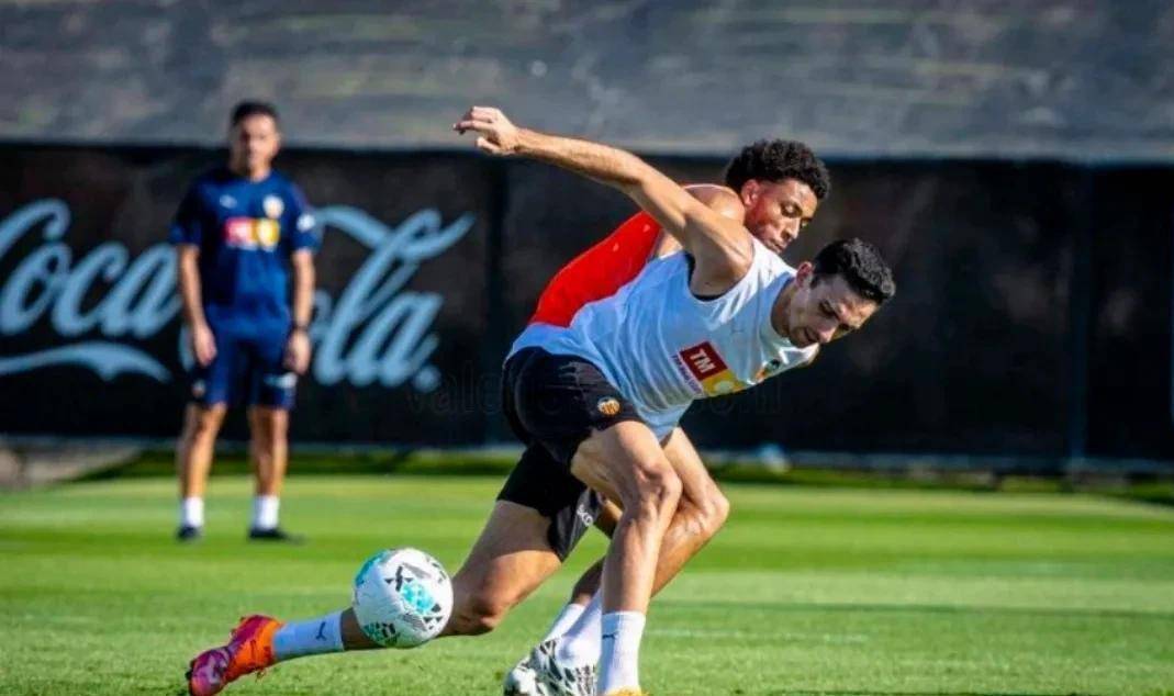 赛地聚焦:西甲加时末段热度飙升;里尔外线爆发;更衣室稳定;轮换策略成焦点的简单介绍 赛地聚焦:西甲加时末段热度飙升;里尔外线爆发;更衣室稳定;轮换策略成焦点的简单介绍