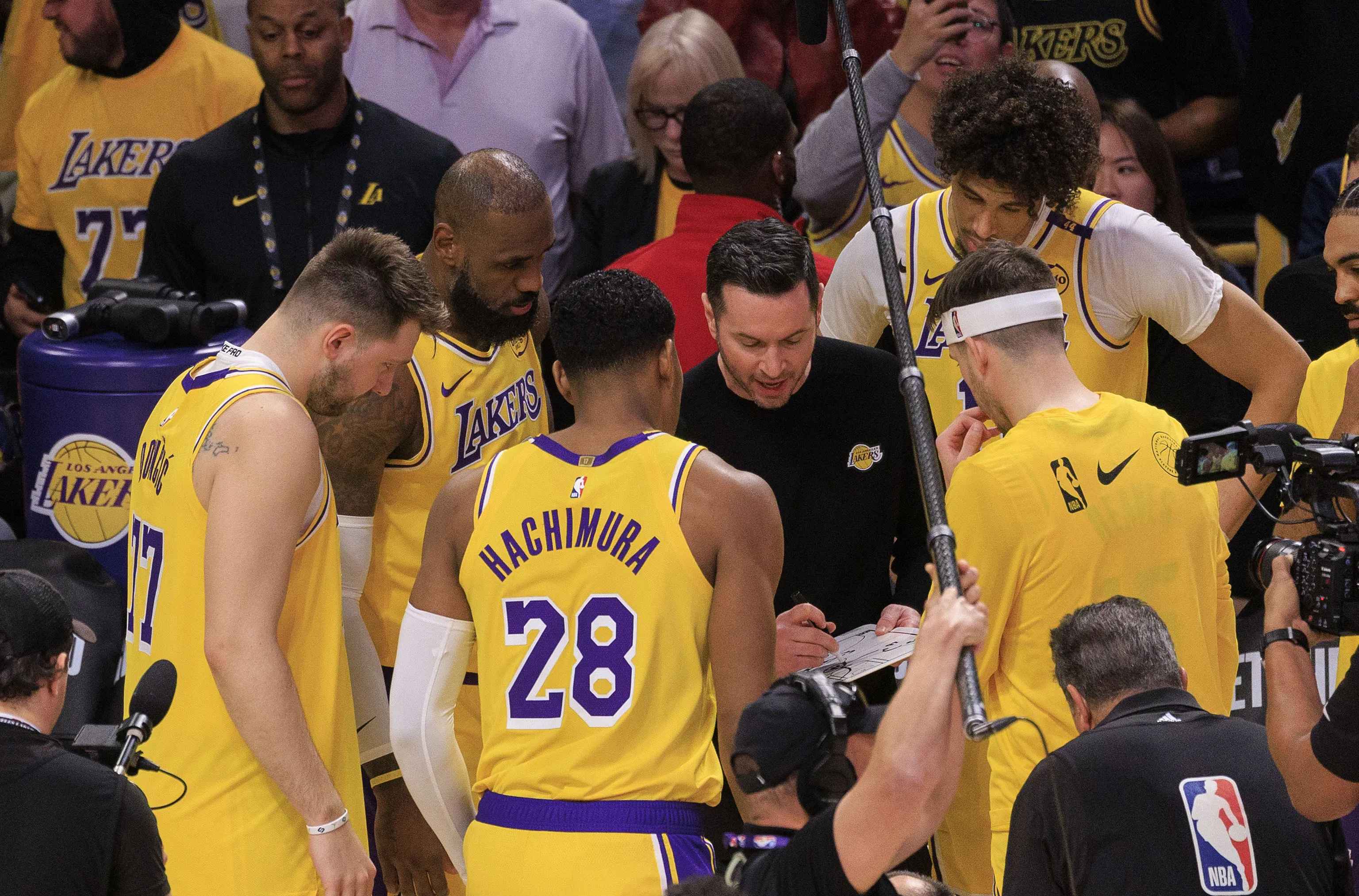 包含NBA总决赛赛前走向成谜,菲尼克斯太阳内部沟通,话题不断,医务组通报恢复的词条 包含NBA总决赛赛前走向成谜,菲尼克斯太阳内部沟通,话题不断,医务组通报恢复的词条