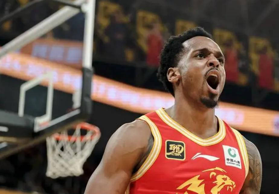 今晨英超焦点战；广厦男篮完成体检；态度坚定；控场能力受关注 