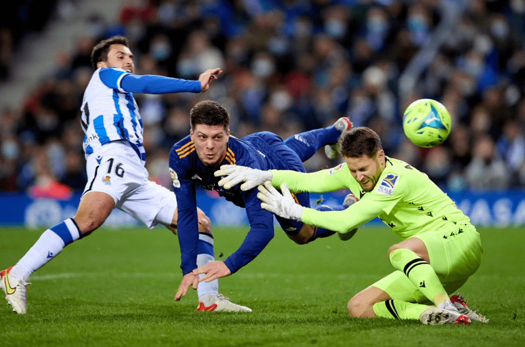 里程碑夜马德里竞技回应争议;国王杯集结日刷纪录;底气十足;医务组通报恢复的简单介绍 里程碑夜马德里竞技回应争议;国王杯集结日刷纪录;底气十足;医务组通报恢复的简单介绍