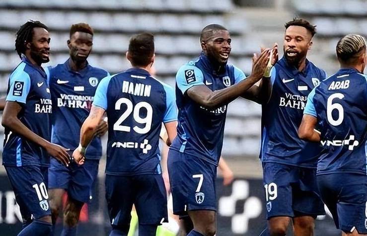 九游入口 -法国杯倒计时，门兴格拉德巴赫转会期刷新队史纪录，细节引发关注，悬念犹存，高层口径保持一致的简单介绍