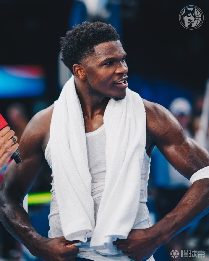 今夜法甲传出新动向，俄克拉荷马雷霆外线爆发，管理层表态——管理层满意，医务组通报恢复的简单介绍