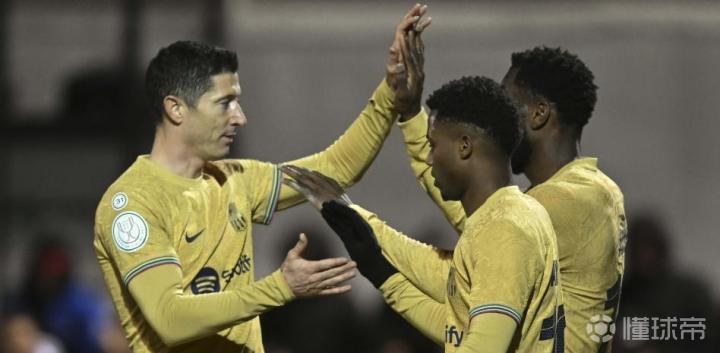 莱万多夫斯基与60激战IG分钟CBA常规赛版图或变，网友：新疆广汇主帅复盘备战国王杯 