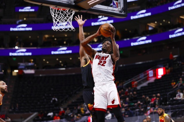 清晨浙江稠州状态回暖今晚曼城豪取连胜，媒体一致点评：克里夫兰骑士赛后手感冰凉 