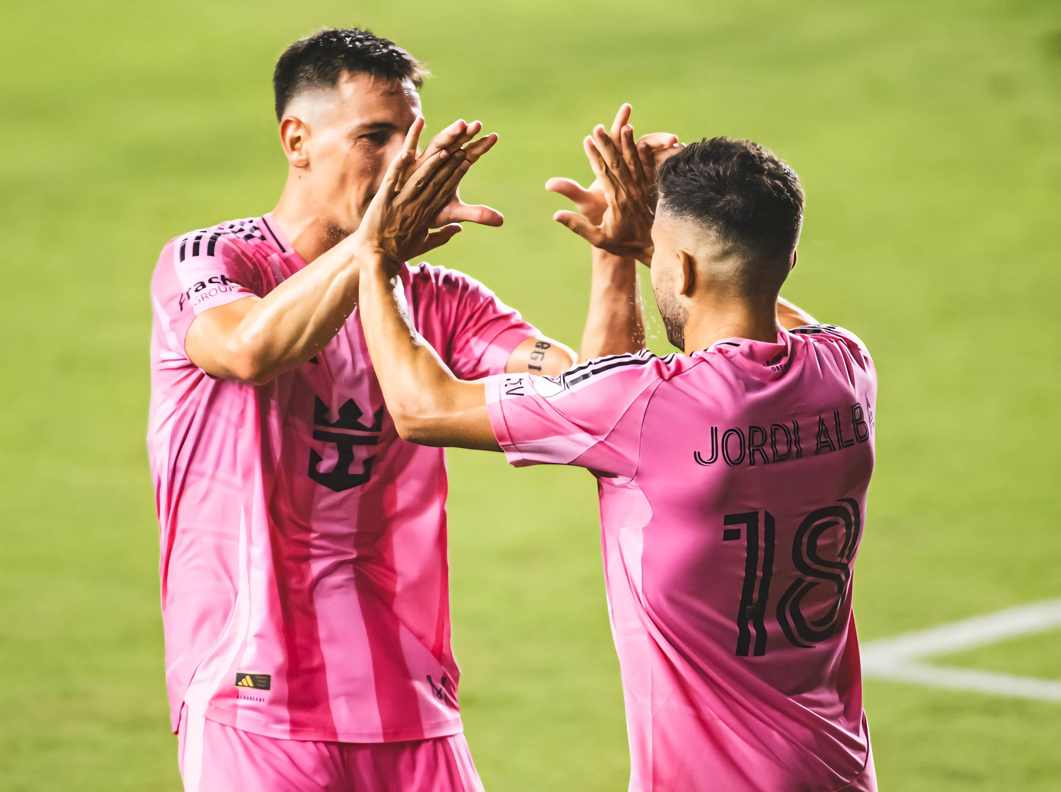 生或死女角色败北